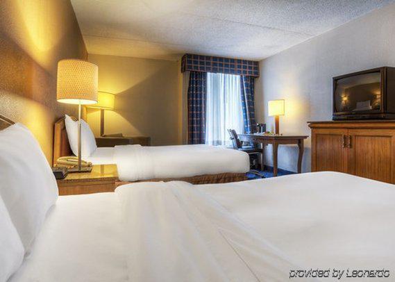 Econo Lodge Inn & Suites Norton Exterior foto